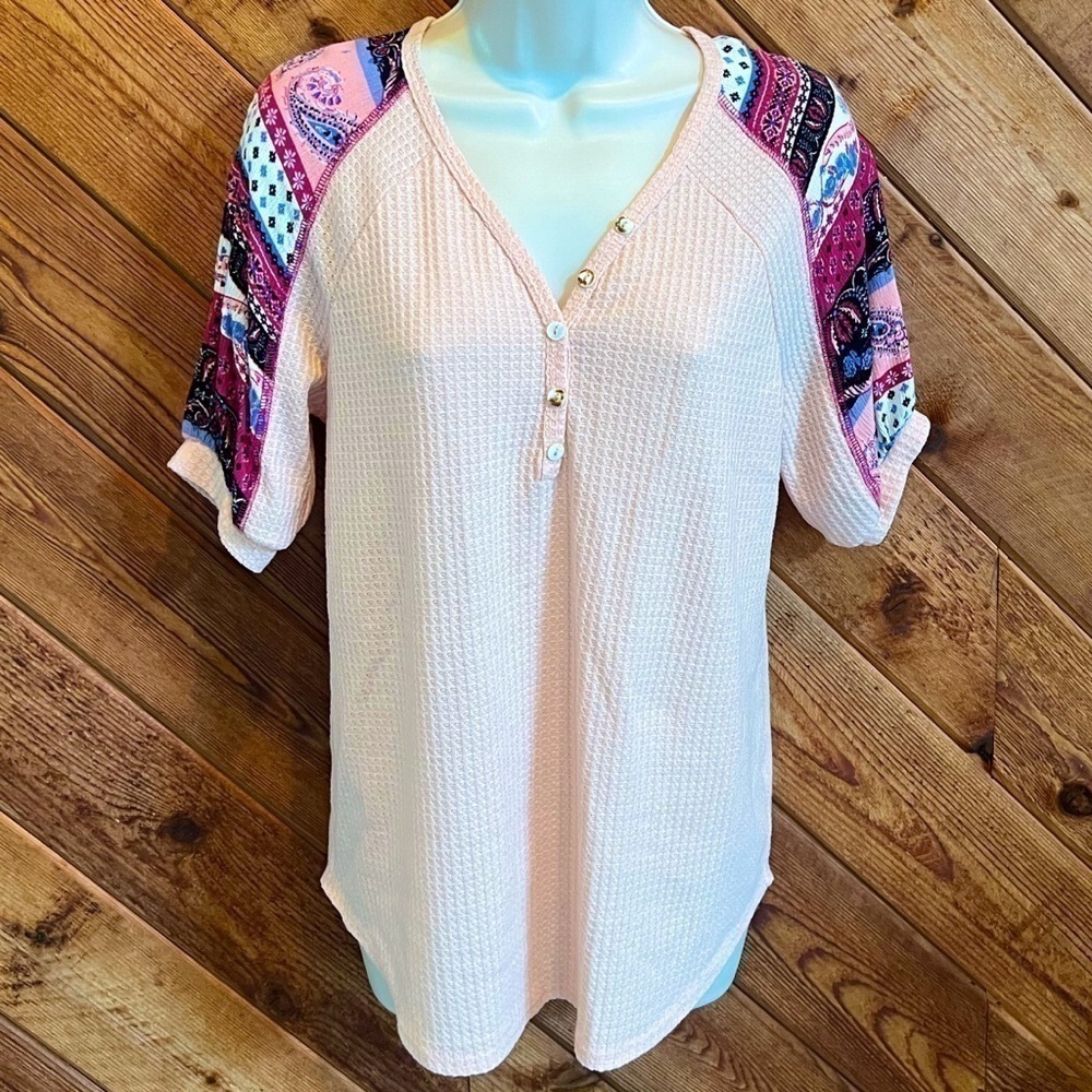 White Birch waffle knit floral short sleeve v neck peach pullover top medium